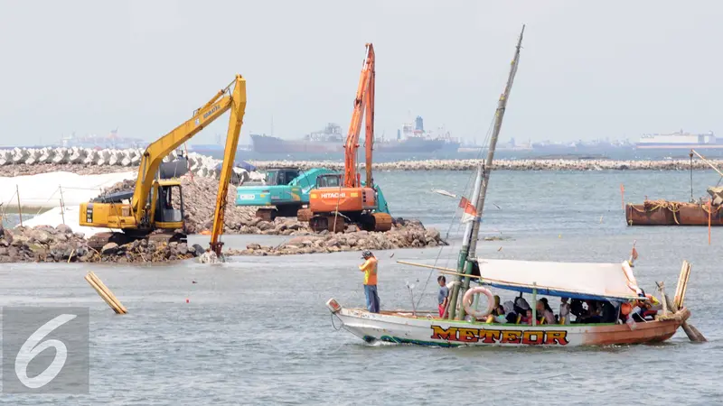 20160316-Penimbunan-Material-Padat-Pantai-Teluk-Jakarta-HA