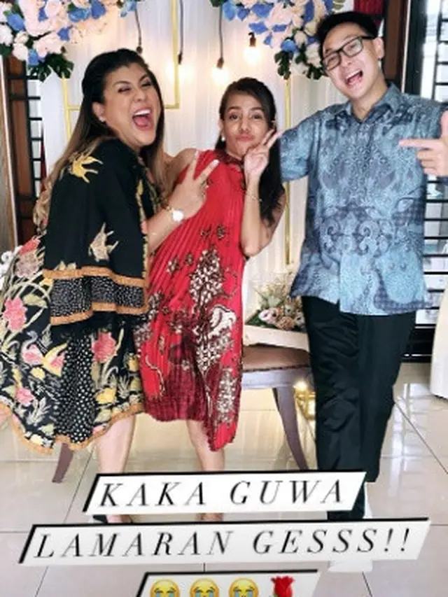 7 Momen Pertunangan Regina Ivanova dengan Kekasih di Tanggal Cantik