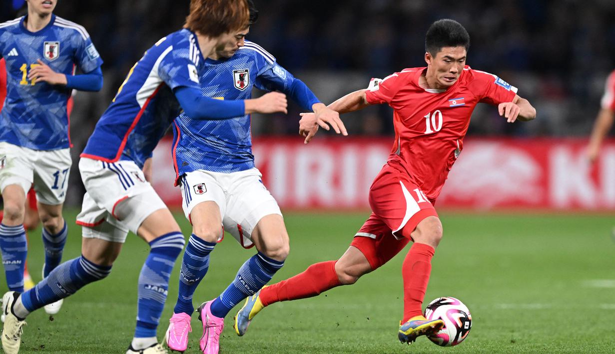 Striker Korea Utara, Han Kwang-song didatangkan Cagliari dari tim akademi Perugia, ISM Academy pada tengah musim 2016/2017 dengan nilai transfer 480 ribu euro. Bersama Cagliari di Serie A ia total bermain dalam 12 laga dengan torehan 1 gol dan 1 assist. Sempat dipinjamkan ke Perugia di Serie B mulai tengah musim 2017/2018 hingga akhir musim 2018/2019, ia lantas dilepas ke Juventus U-23 pada awal musim 2019/2020 untuk bermain di Serie C yang hanya bertahan selama setengah musim. (AFP/Yuichi Yamazaki)