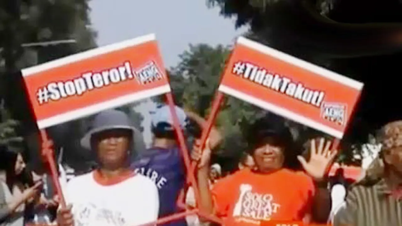VIDEO: Aksi Simpatik Warga Solo Terkait Teror Thamrin