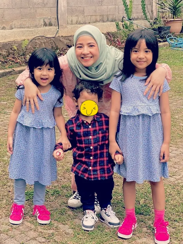 Genap Berusia 28 Tahun, Ini 6 Momen Natasha Rizky Momong Ketiga Buah Hatinya