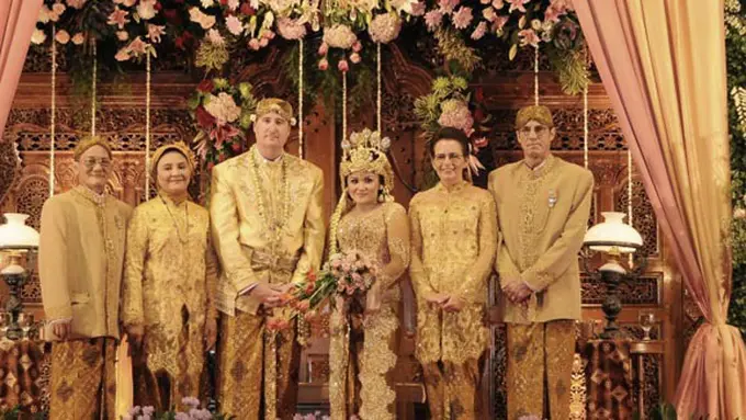 (c) livingindonesiaforum.com