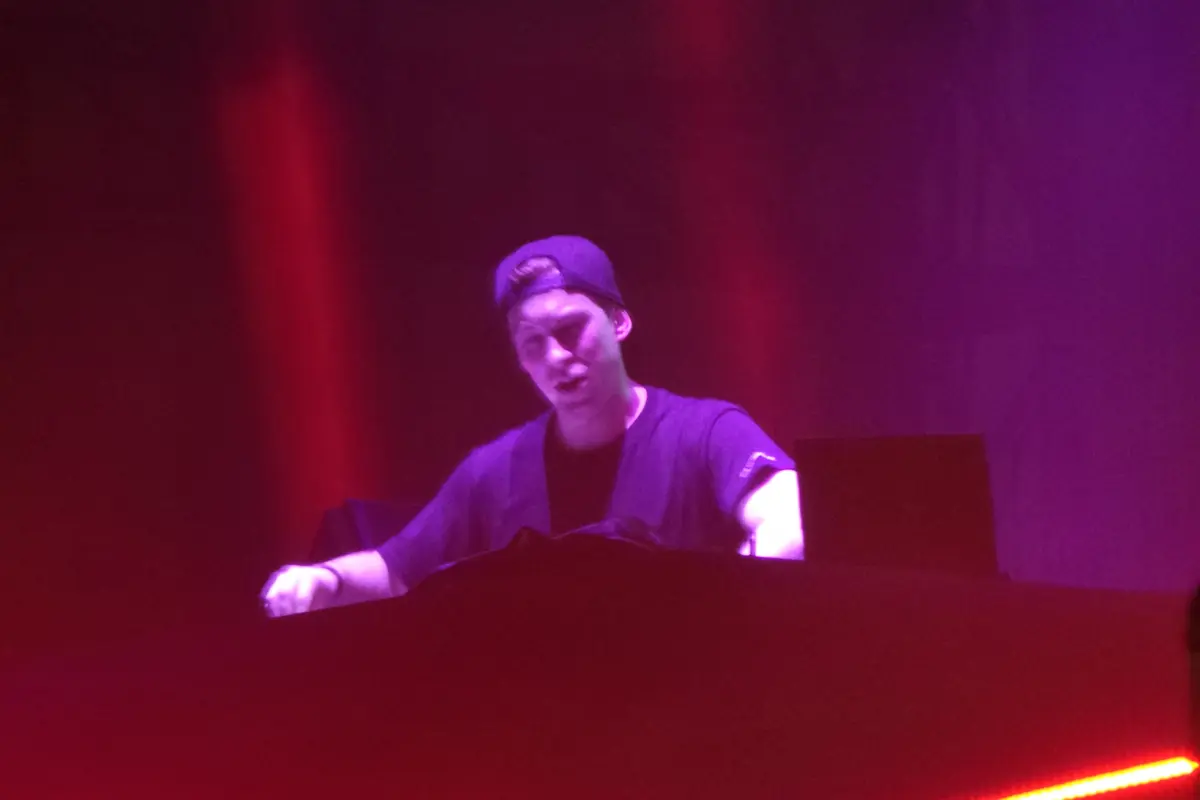 Sapa Indonesia, I Am Hardwell 'Pecahkan' Jakarta