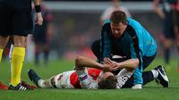 Kemenangan 2-0 Arsenal atas Bayern Munchen harus dibayar mahal oleh cedera yang dialami Aaron Ramsey dan Alexis Sanchez.