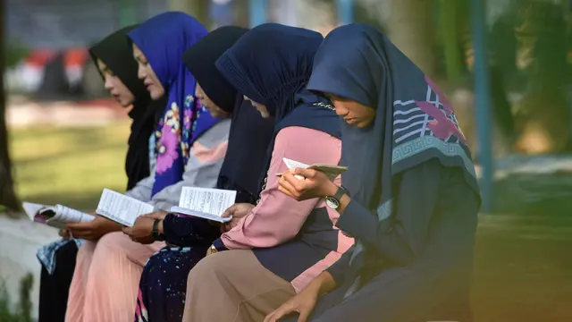 15 Tahun Tsunami Aceh, Warga Panjatkan Doa di Kuburan Massal