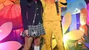 Megan Fox berdandan sebagai siswi pembunuh Gogo Yubari, sementara Machine Gun Kelly mengenakan jumpsuit serba kuning ala Beatrix Kiddo  di film Kill Bill. [@meganfox]