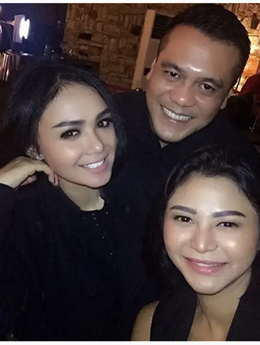 Pasangan kekasih janda dan duda ini juga telah mengenalkan pada keluarga masing-masing. Termasuk dengan anak-anaknya dari pernikahannya sebelumnya. (Bintang.com/Instagram)