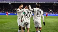 Aksi Kevin Diks bersama Borussia Monchengladbach saat bertandang ke markas Heidenheim dalam laga lanjutan Bundesliga 2025/2026, Sabtu (22/11/2025). (Dok. Borussia Monchengladbach)
