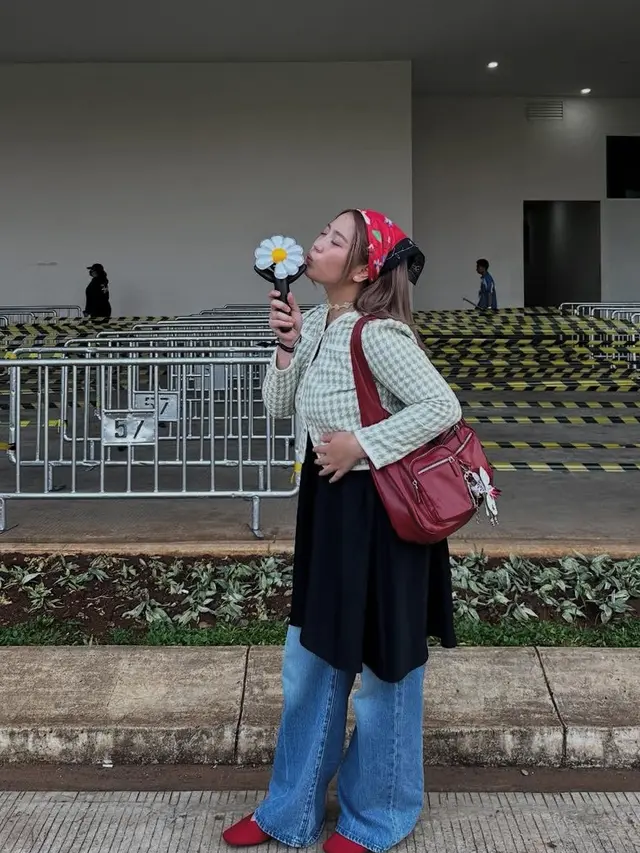 Camillia Azzahra Putri Ridwan Kamil saat Nonton Konser G-Dragon Jakarta. [@camilliaazr]