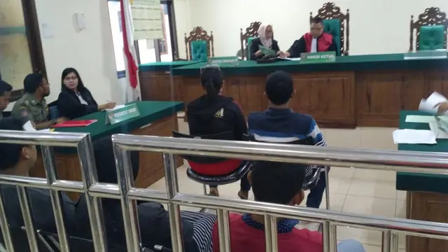 Sidang buang sampah