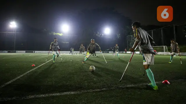 Foto: Gelar Laga Uji Coba untuk Persiapan Piala Dunia, Timnas Sepak Bola Amputasi Indonesia Menang Telak atas Persaj Jakarta