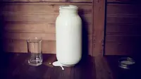 Ilustrasi. mengonsumsi susu manusia kini menjadi tren di beberapa kalangan (sumber. elitedaily.com)