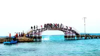`Jembatan Cinta` di Pulau Tidung bisa membawa keberuntungan bagi kisah percintaan Anda.