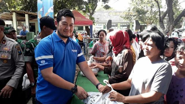 Wijaya Karya Distribusikan Ribuan Paket Pangan Murah Lebaran Di