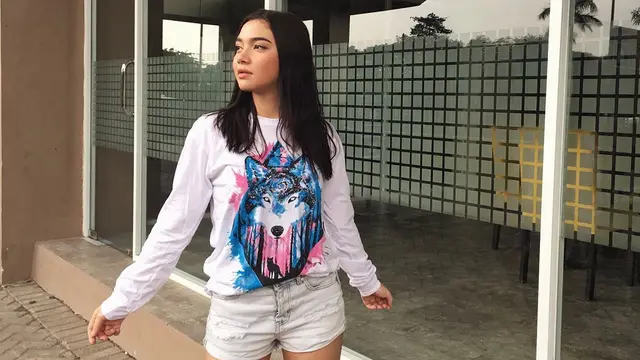 [Bintang] Angela Gilsha