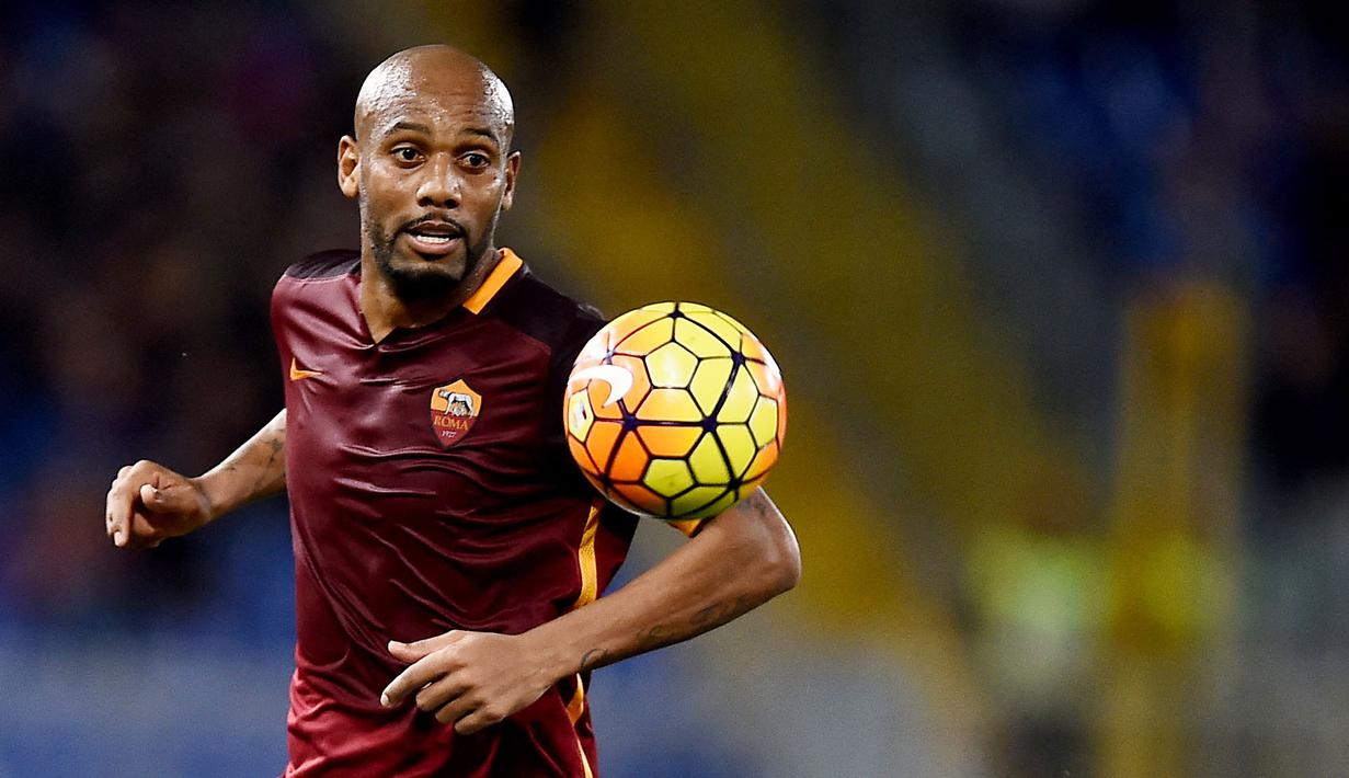 <p>Pemain asal Brasil ini memang lebih terkenal sebagai bek legendaris Inter Milan. Namun di sela-sela karirnya di Serie A Maicon pernah berseragam AS Roma dengan catatan 69 kali penampilan dengan menyumbang 5 gol dan 5 assist di semua kompetisi. (AFP/Filippo Monteforte)</p>