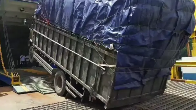 Dianggap Merugikan Dirjen Perhubungan Darat Larang Truk ODOL Masuki Pelabuhan Penyeberangan