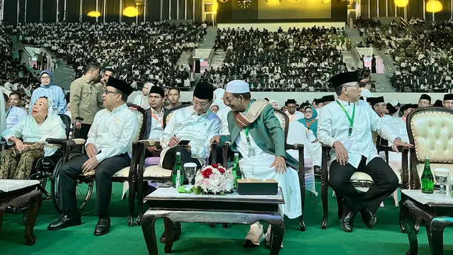 Puncak peringatan Hari Lahir (Harlah) ke-100 Nahdlatul Ulama (NU) yang digelar di Istora Senayan, Jakarta Pusat, Sabtu (31/1/2026), turut dihadiri jajaran menteri Kabinet Merah Putih.