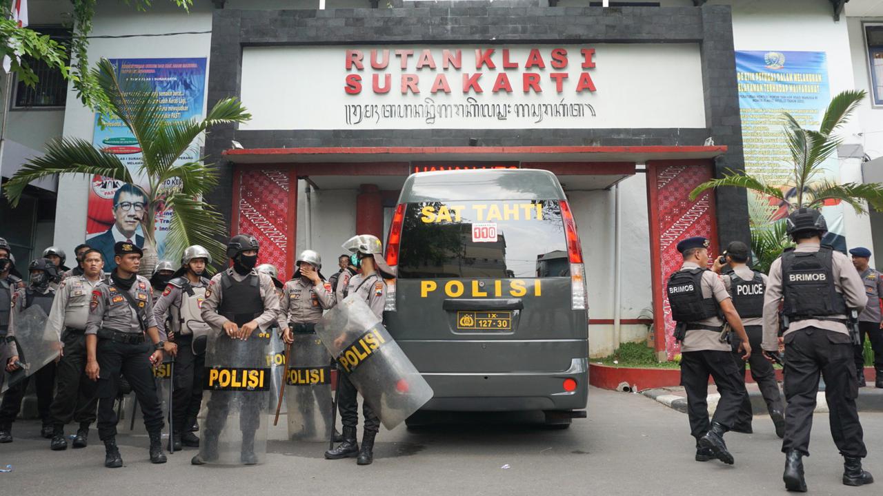 Bentrokan di Rutan Solo