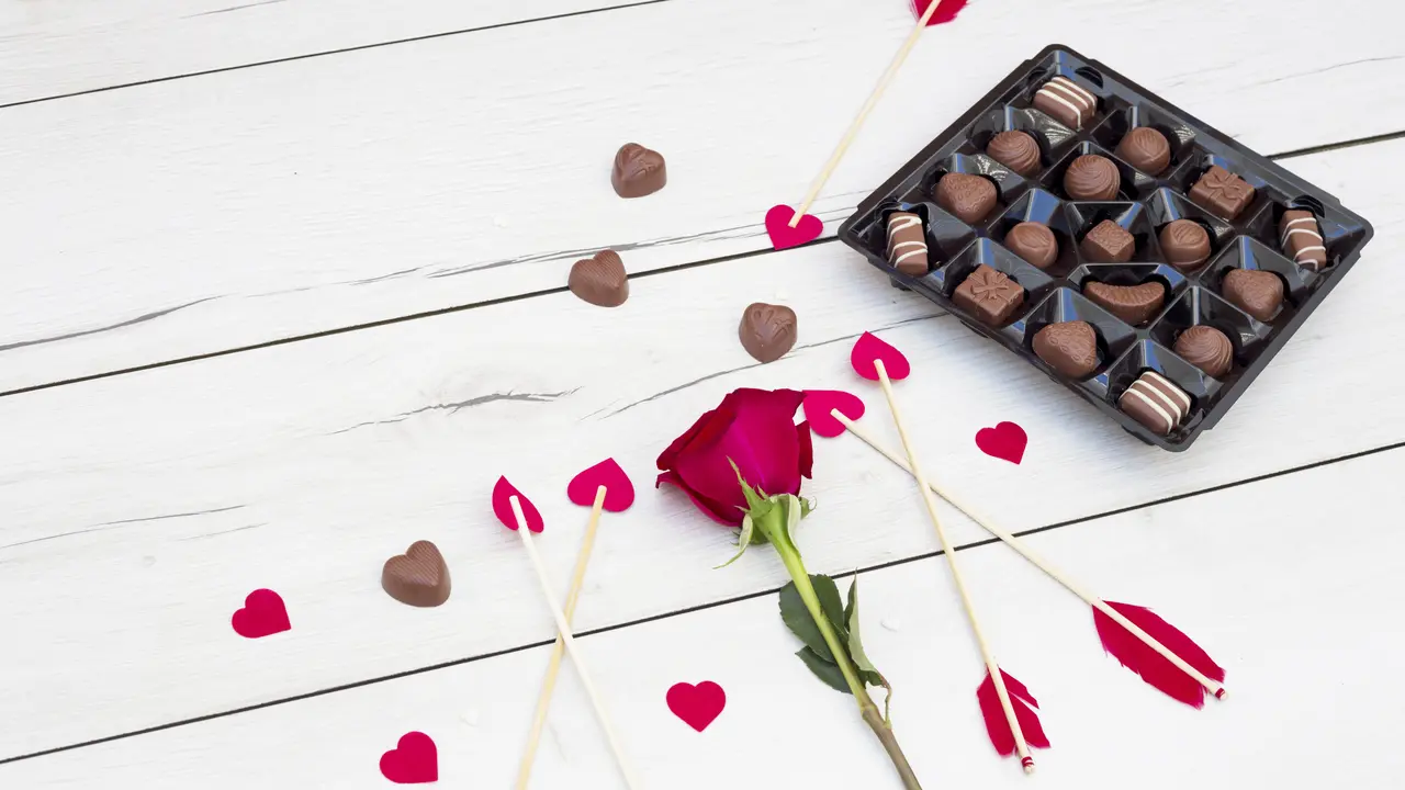 Hadiah Cokelat Rayakan Valentine/Foto: Freepik