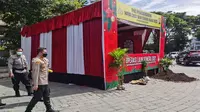 Kapolres Malang Kota, AKBP Budi Hermanto memeriksa kesiapan di pos pengamanan di Jalan Kayutangan Malang jelang natal 2021 dan tahun baru 2022 (Ist)