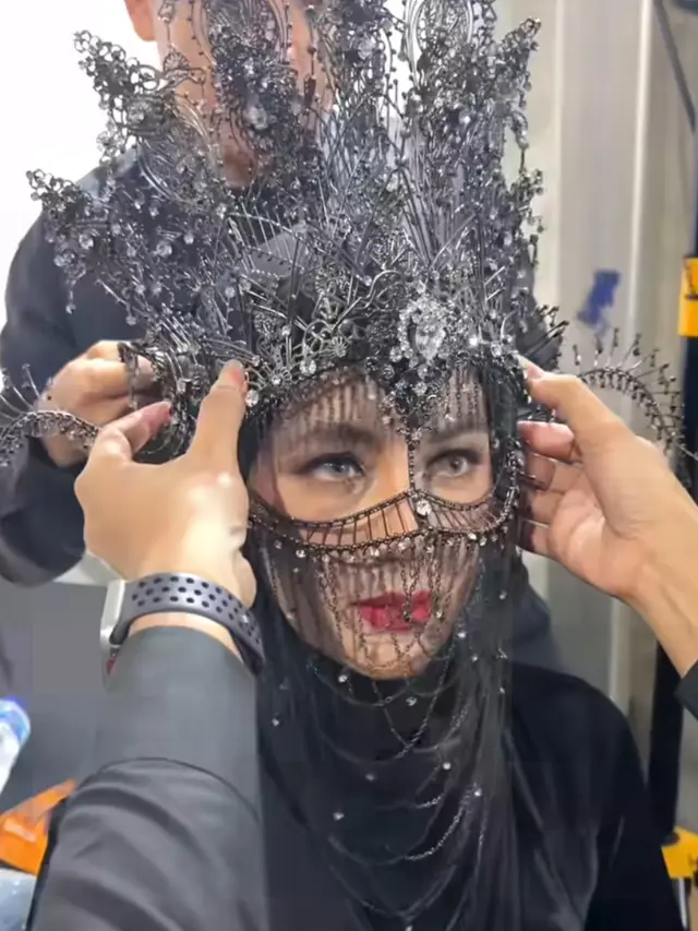 Cadar rantai Paula Verhoeven