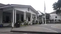 Suasana Kantor Balai Kota Bogor saat hari pertama dilockdown. (Liputan6.com/Achmad Sudarno)
