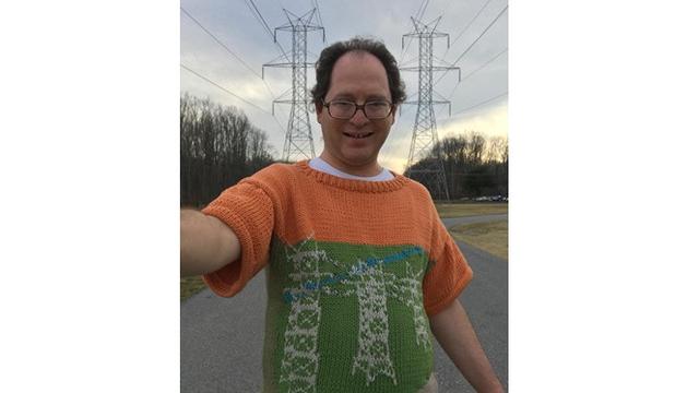 Bikin Takjub, Pria Ini Buat Sweater Persis Seperti Tempat yang Dikunjunginya