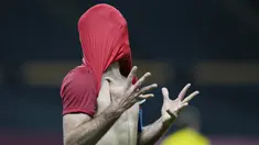 Timnas Spanyol harus susah payah meraih kemenangan perdananya di cabang olahraga sepakbola OIimpiade Tokyo 2020 usai menumbangkan Australia pada laga kedua Grup C di Sapporo Dome, Minggu (25/7/2021). 
(Foto: AP/Silvia Izquierdo)