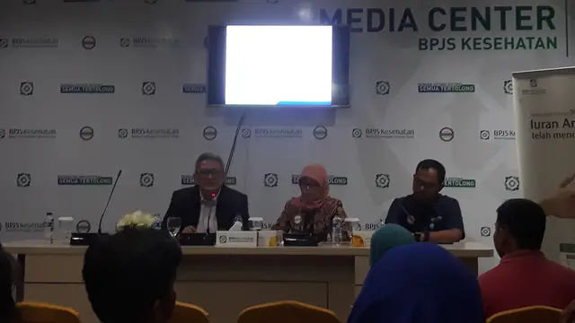 Deputi Direksi Bidang Jaminan Pembiayaan Kesehatan Rujukan BPJS Kesehatan, Budi Mohamad Arif berbicara tentang rujukan online pada Rabu (31/10/2018). (Foto: Merdeka.com/Dwi Aditya Putra)