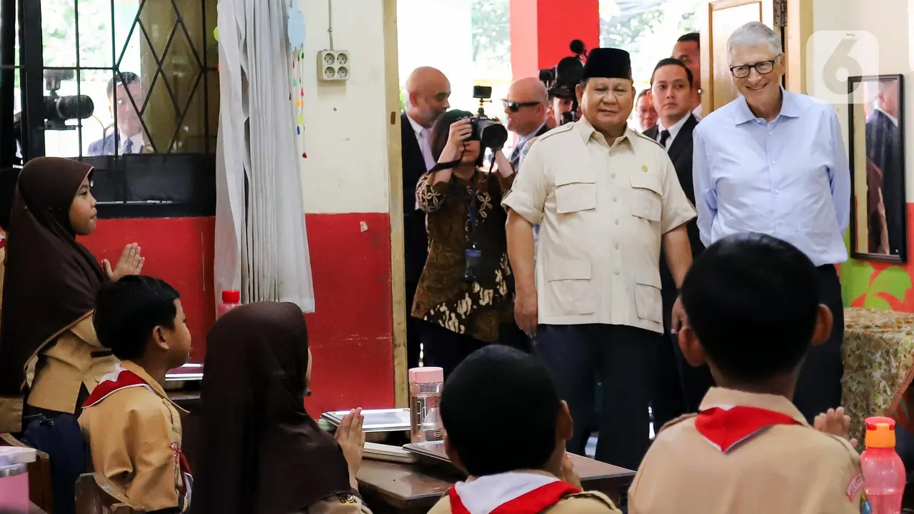 Momen Presiden Prabowo Ajak Bill Gates Tinjau Langsung Pelaksanaan Program Makan Bergizi Gratis