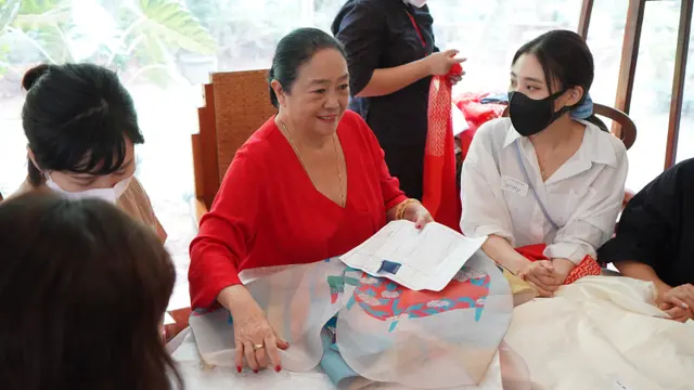 Kolaborasi Batik BINhouse yang Legendaris di Kain Sutera Korea Selatan Asal Jinju