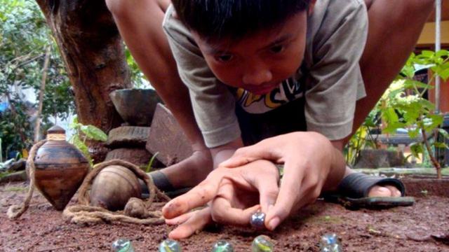 [Bintang] Permainan 90-an yang masih bisa kamu temui di Bandung