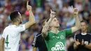 Para pemain Chapecoense bersiap menghadapi Barcelona pada laga trofi Joan Gamper di Stadion Camp Nou, Barcelona, Senin (7/8/2017). Barcelona menang 5-0 atas Chapecoense. (AP/Manu Fernandez)