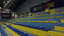 Suasana tribun venue bulutangkis SEA Games 2019 di Muntinlupa Sports Center, Manila, Sabtu (23/11). Cabang bulutangkis akan mulai bertanding pada Minggu (1/12). (Bola.com/M Iqbal Ichsan)