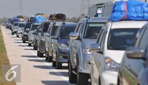 Supaya mudik dengan mobil pribadi berjalan aman dan nyaman, ini beberapa tips mudik yang wajib kamu ketahui. (Ilustrasi: (Liputan6.com/Herman Zakharia)