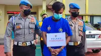 Aparat Polresta Bogor Kota menangkap pelaku pembunuhan terhadap pekerja seks komersial (PSK) online. (Liputan6.com/Achmad Sudarno)