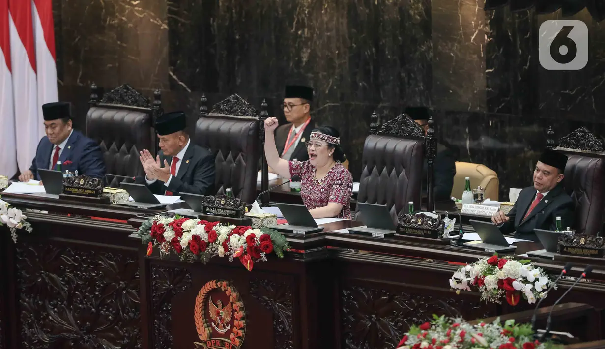 Ketua DPR, Puan Maharani saat mempin rapat Paripurna DPR pembukaan masa persidangan I DPR tahun sidang 2023-2024 di Gedung Nusantara, Kompleks Parlemen, Senayan, Jakarta, Rabu (16/8/2023). (Liputan6.com/Faizal Fanani)