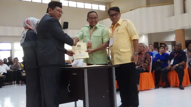 Makna Seragam Cagub-Cawagub Saat Hadiri Penetapan Pilkada Sumsel