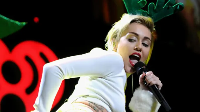 miley-cyrus-2-131231b.jpg