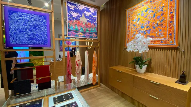 Forest Scarves & Brooches