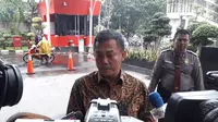 Ketua DPRD DKI Jakarta Prasetyo Edi Marsudi mendatangi Gedung Komisi Pemberantasan Korupsi (KPK). (Liputan6.com/Fachrur Rozie)