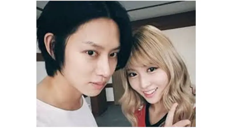 Heechul Super Junior - Momo TWICE