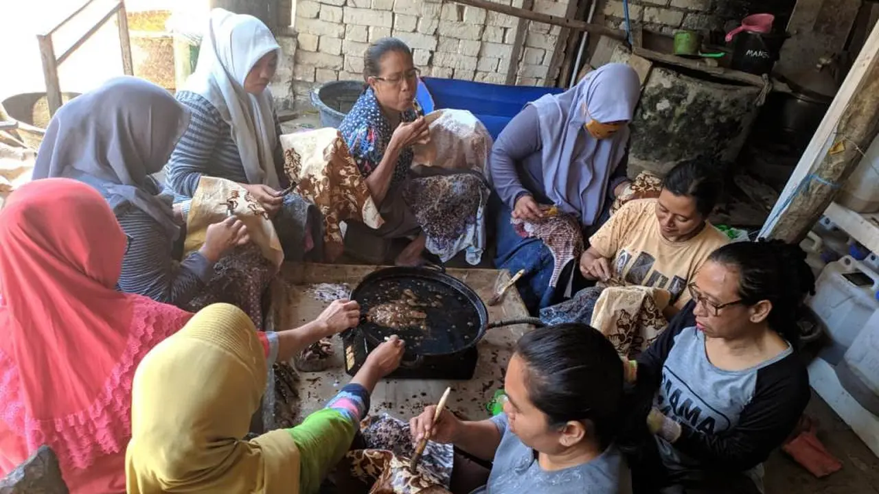 Putri Berdikari Batik