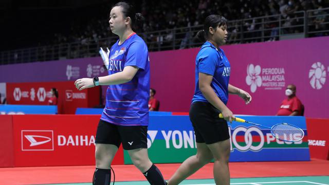 Melani Mamahit/Tryola Nadia