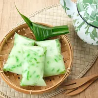 Kue jentik manis./Copyright&nbsp;shutterstock.com/g/Tyas+Indayanti