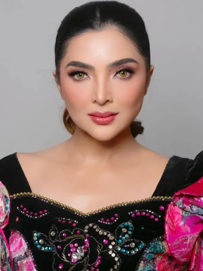 Tampilan Totalitas Ashanty saat Jadi Host Live Shoping 12.12