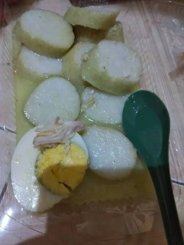 10 Penampakan Makanan Tak Sesuai Ekspektasi Ini Bikin Senyum Kecut