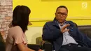 Ketua MPR RI Zulkifli Hasan menjadi pembicara dalam Dialog Sudut Pandang di Jakarta, Selasa (1/5). Diskusi tersebut mengangkat tema "Mencetak Generasi Muda Yang Cerdas dan Spiritual". (Liputan6.com/Arya Manggala)