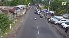 Petugas Korlantas Polri dan dan polres Bogor menggelar olah TKP kecelakaan bus maut di kawasan Puncak Bogor. Olah tempat kejadian perkara ini dilakukan menggunakan drone.